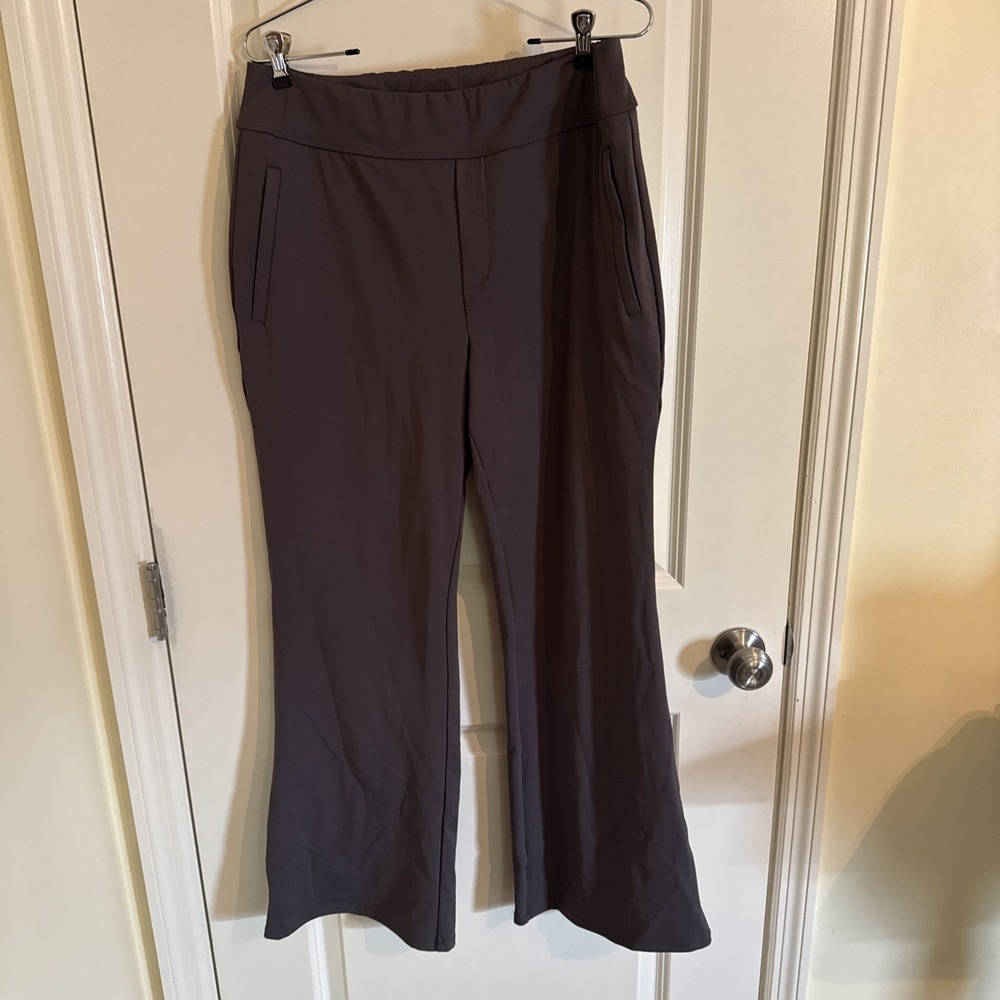 Halara Flex™ DayStretch Mid Rise Pocket Work Flare Pants Brown Size Large NWT